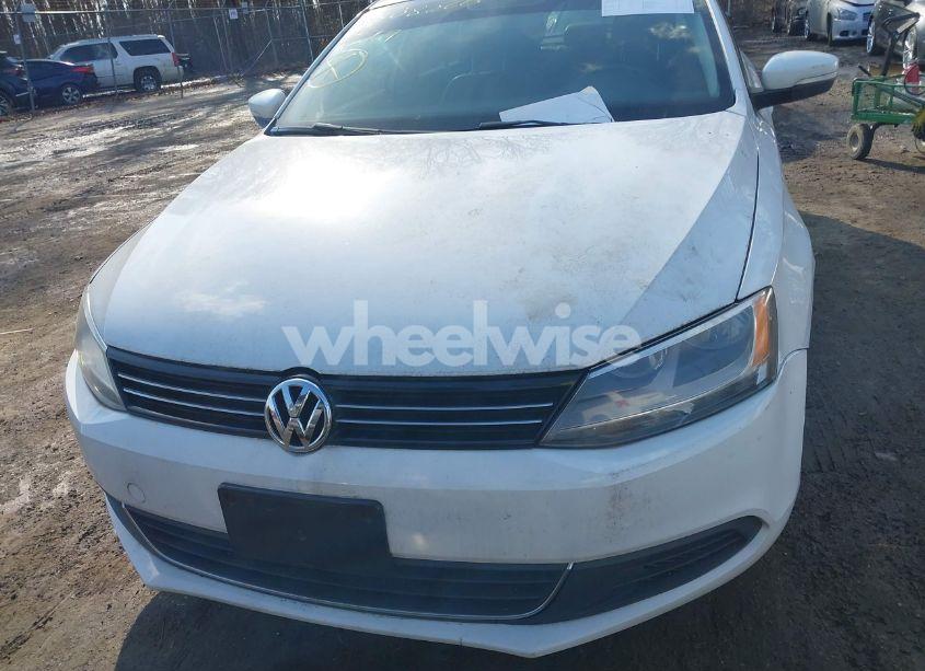 Photo 6 of 2014 Volkswagen Jetta 2.0L TDI (VIN 3VWLL7AJ0EM281741)