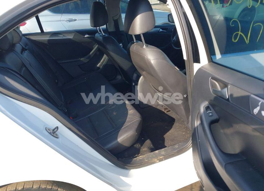 Photo 8 of 2014 Volkswagen Jetta 2.0L TDI (VIN 3VWLL7AJ0EM281741)