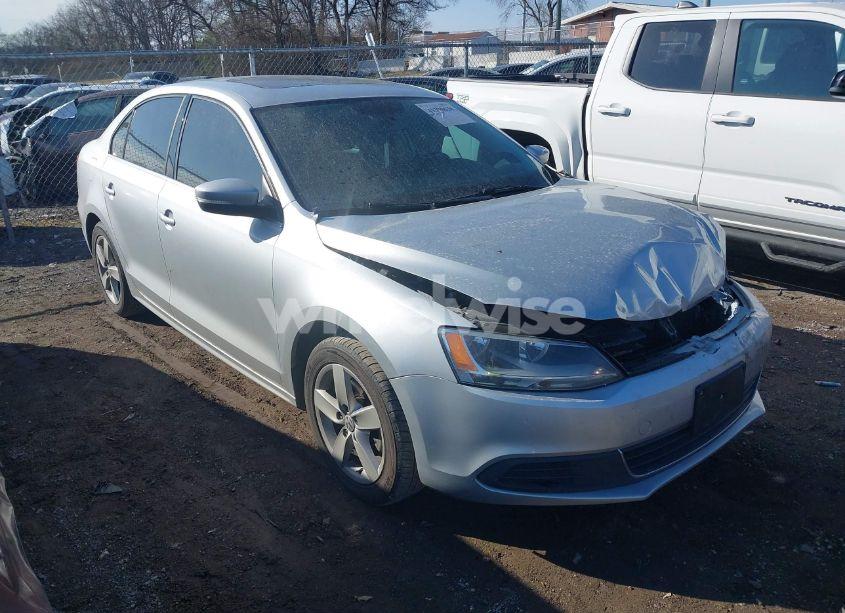2014 Volkswagen Jetta 2.0L TDI (VIN 3VWLL7AJ0EM364313) main photo