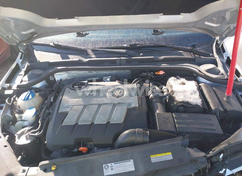 Photo 10 of 2014 Volkswagen Jetta 2.0L TDI (VIN 3VWLL7AJ0EM364313)