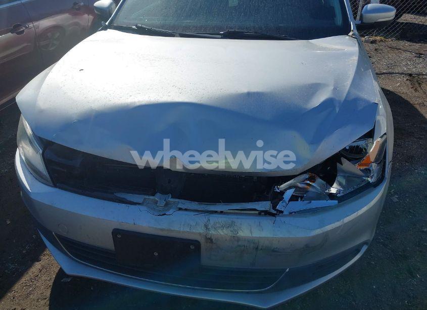 Photo 6 of 2014 Volkswagen Jetta 2.0L TDI (VIN 3VWLL7AJ0EM364313)