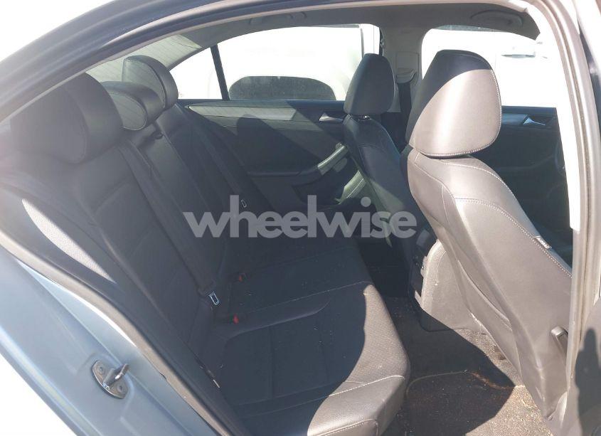 Photo 8 of 2014 Volkswagen Jetta 2.0L TDI (VIN 3VWLL7AJ0EM364313)