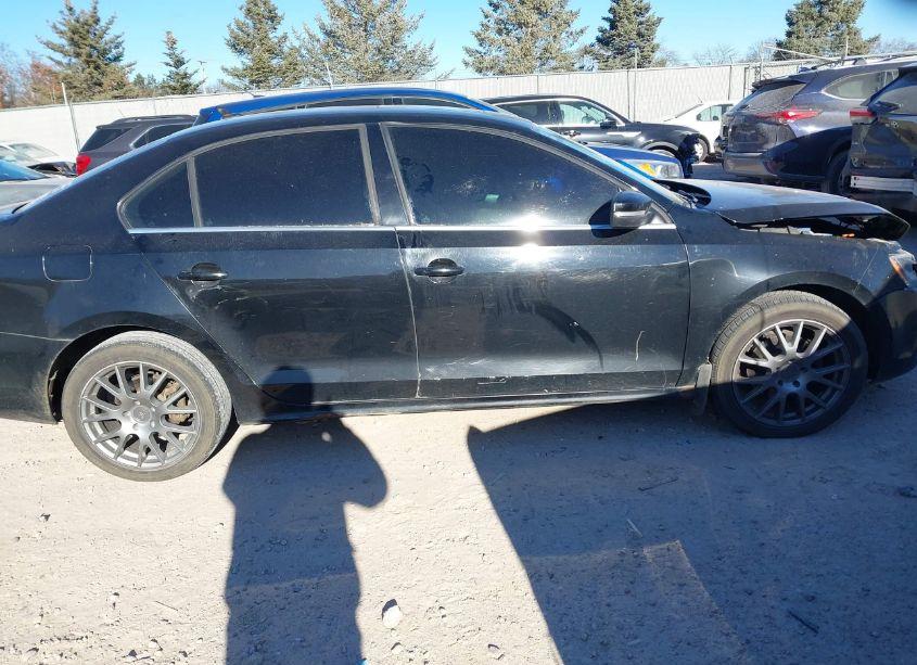 Photo 12 of 2011 Volkswagen Jetta 2.0L TDI (VIN 3VWLL7AJ1BM097968)