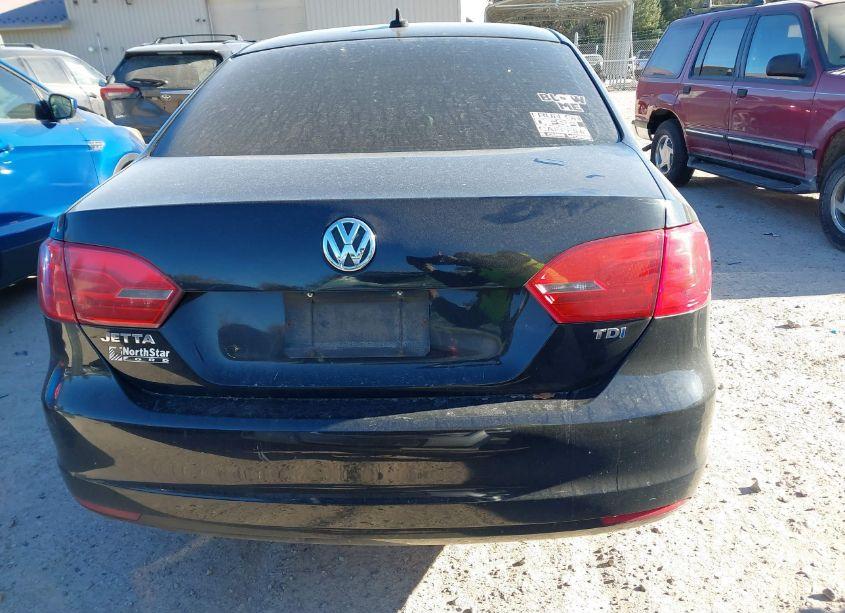 Photo 15 of 2011 Volkswagen Jetta 2.0L TDI (VIN 3VWLL7AJ1BM097968)