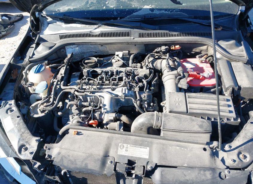 Photo 9 of 2011 Volkswagen Jetta 2.0L TDI (VIN 3VWLL7AJ1BM097968)