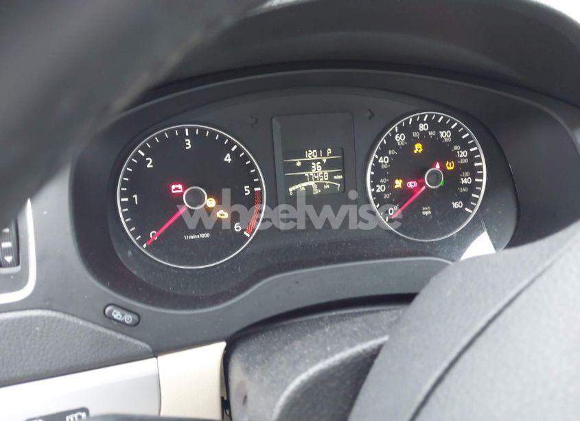 Photo 7 of 2012 Volkswagen Jetta 2.0L TDI (VIN 3VWLL7AJ1CM073025)