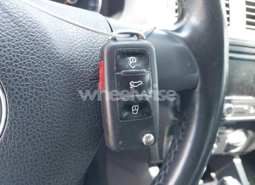 Photo 11 of 2012 Volkswagen Jetta TDI (VIN 3VWLL7AJ1CM307485)