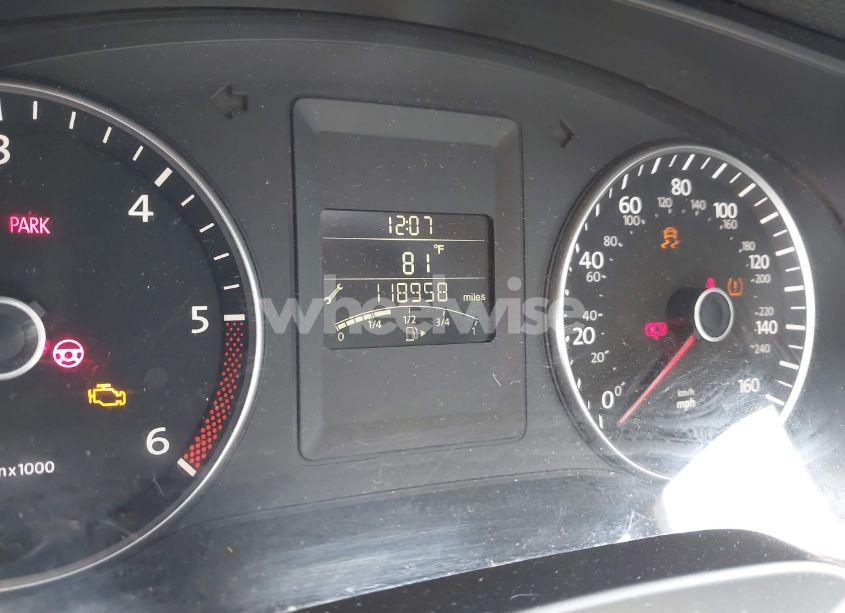 Photo 7 of 2012 Volkswagen Jetta TDI (VIN 3VWLL7AJ1CM307485)