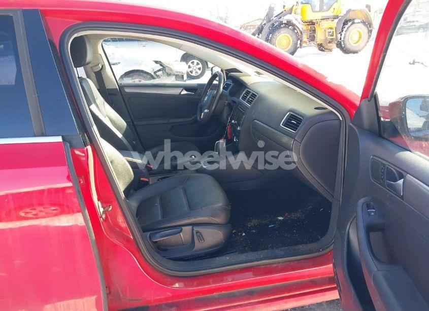 Photo 5 of 2014 Volkswagen Jetta 2.0L TDI (VIN 3VWLL7AJ1EM428181)