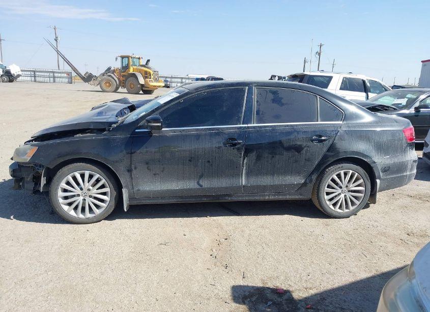 Photo 13 of 2014 Volkswagen Jetta 2.0L TDI (VIN 3VWLL7AJ1EM438046)