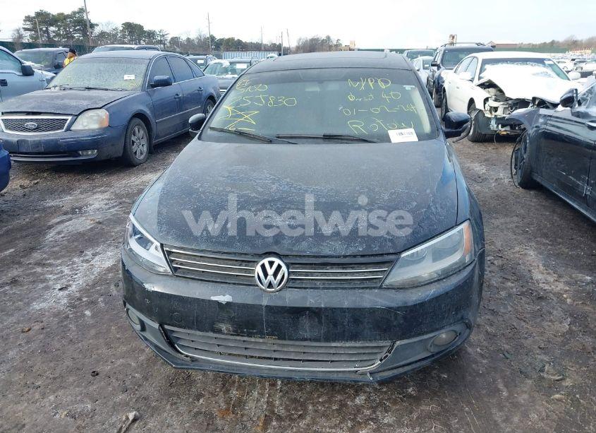 Photo 6 of 2011 Volkswagen Jetta 2.0L TDI (VIN 3VWLL7AJ2BM125812)