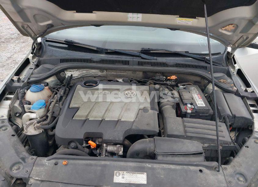 Photo 10 of 2012 Volkswagen Jetta 2.0L TDI (VIN 3VWLL7AJ2CM317216)