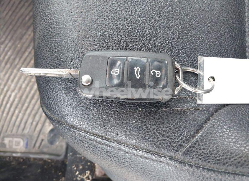 Photo 11 of 2012 Volkswagen Jetta 2.0L TDI (VIN 3VWLL7AJ2CM317216)