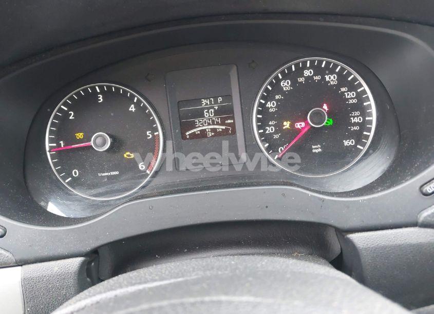 Photo 7 of 2012 Volkswagen Jetta 2.0L TDI (VIN 3VWLL7AJ2CM317216)