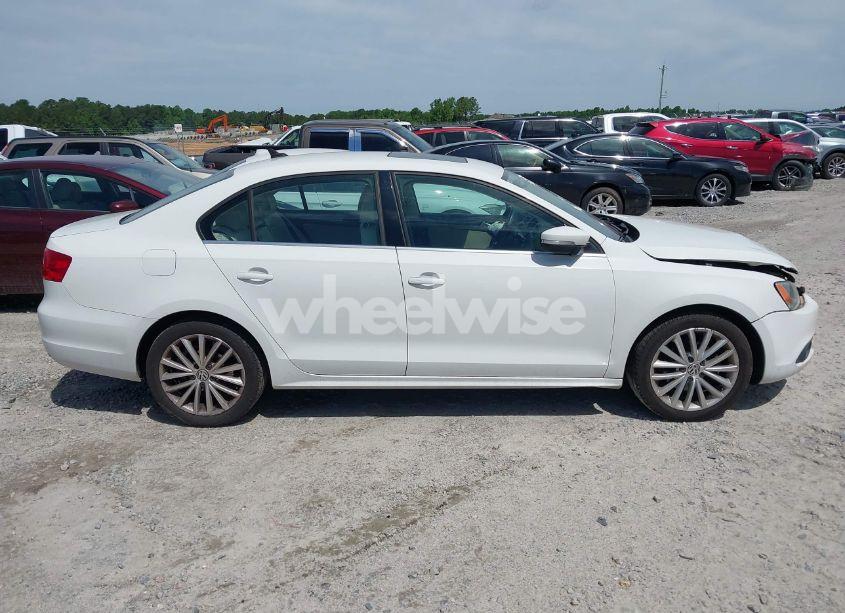 Photo 14 of 2013 Volkswagen Jetta 2.0L TDI (VIN 3VWLL7AJ2DM203802)