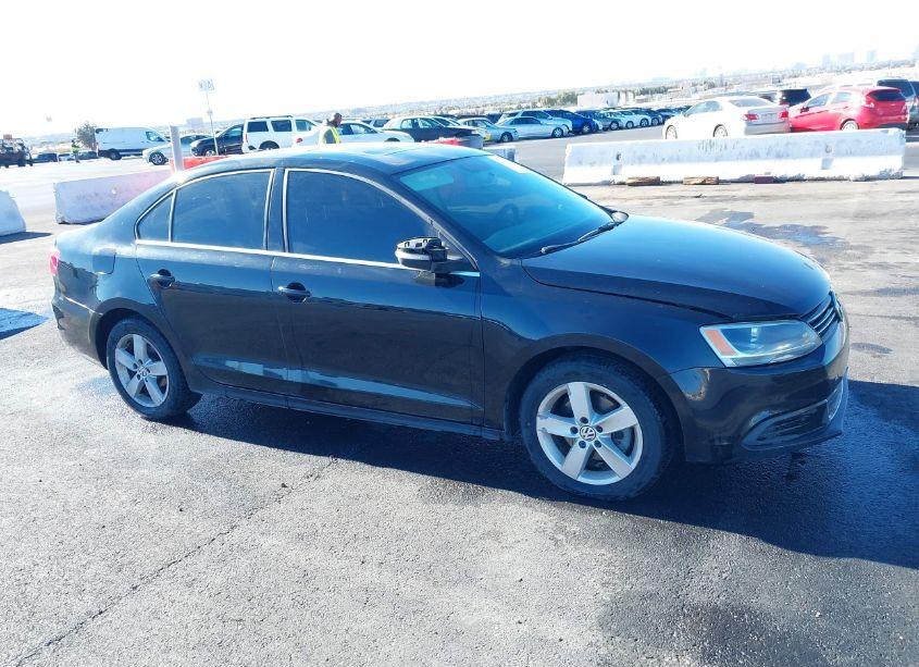 Photo 12 of 2013 Volkswagen Jetta 2.0L TDI (VIN 3VWLL7AJ2DM383766)