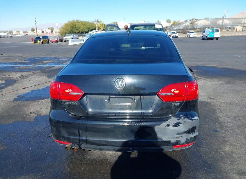 Photo 6 of 2013 Volkswagen Jetta 2.0L TDI (VIN 3VWLL7AJ2DM383766)