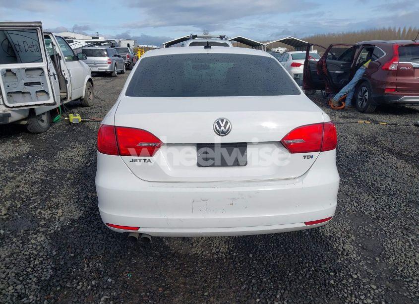 Photo 16 of 2013 Volkswagen Jetta 2.0L TDI (VIN 3VWLL7AJ2DM425448)