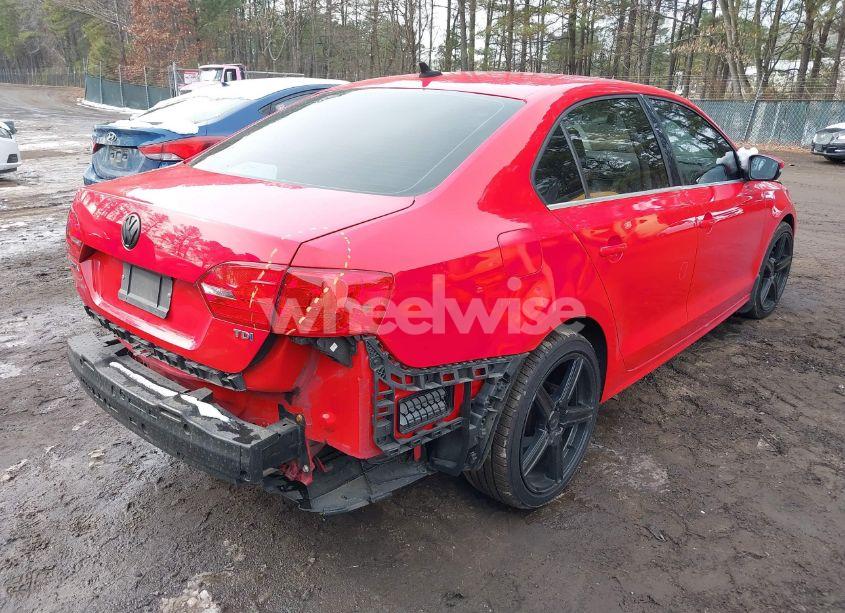 Photo 4 of 2014 Volkswagen Jetta 2.0L TDI (VIN 3VWLL7AJ2EM403323)