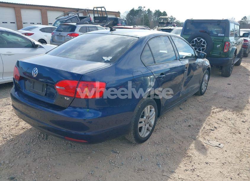 Photo 4 of 2014 Volkswagen Jetta 2.0L TDI VALUE EDITION (VIN 3VWLL7AJ2EM418243)