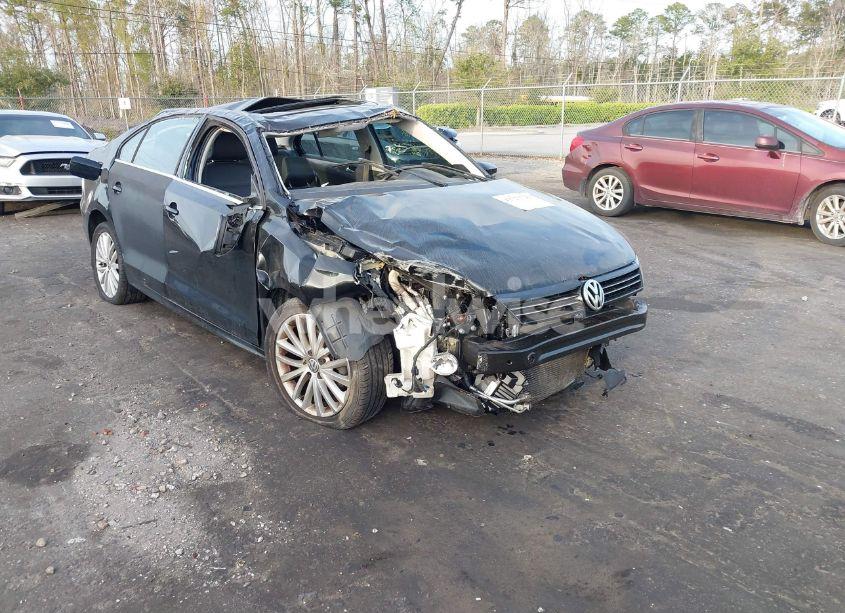 2013 Volkswagen Jetta 2.0L TDI (VIN 3VWLL7AJ3DM351781) main photo
