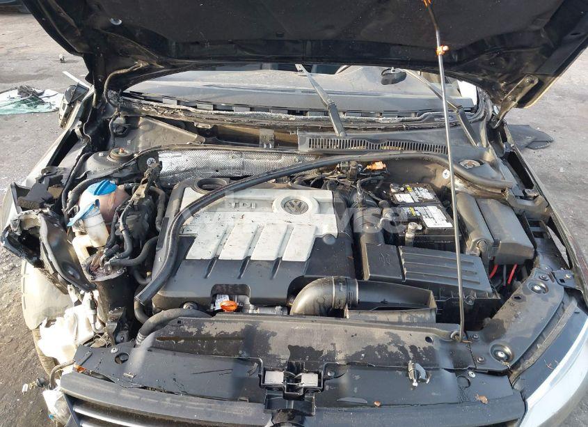 Photo 10 of 2013 Volkswagen Jetta 2.0L TDI (VIN 3VWLL7AJ3DM351781)