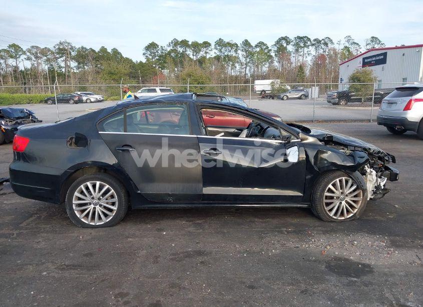 Photo 13 of 2013 Volkswagen Jetta 2.0L TDI (VIN 3VWLL7AJ3DM351781)