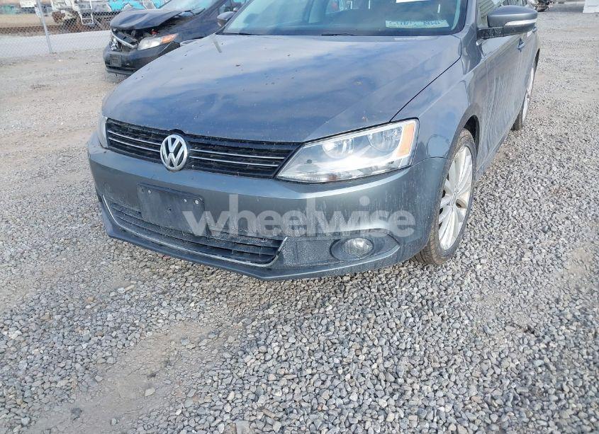 Photo 14 of 2013 Volkswagen Jetta 2.0L TDI (VIN 3VWLL7AJ3DM375157)
