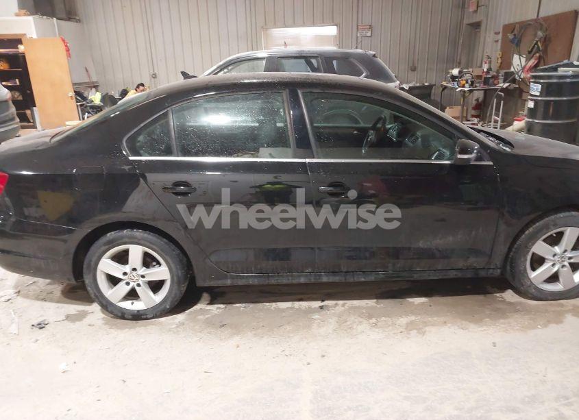 Photo 13 of 2013 Volkswagen Jetta 2.0L TDI (VIN 3VWLL7AJ3DM387003)