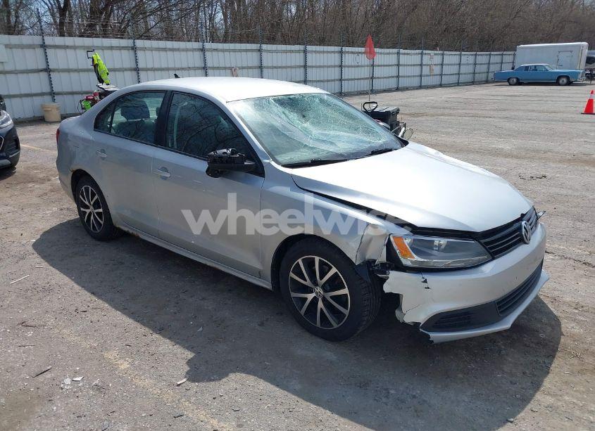 2014 Volkswagen Jetta 2.0L TDI VALUE EDITION (VIN 3VWLL7AJ3EM332617) main photo