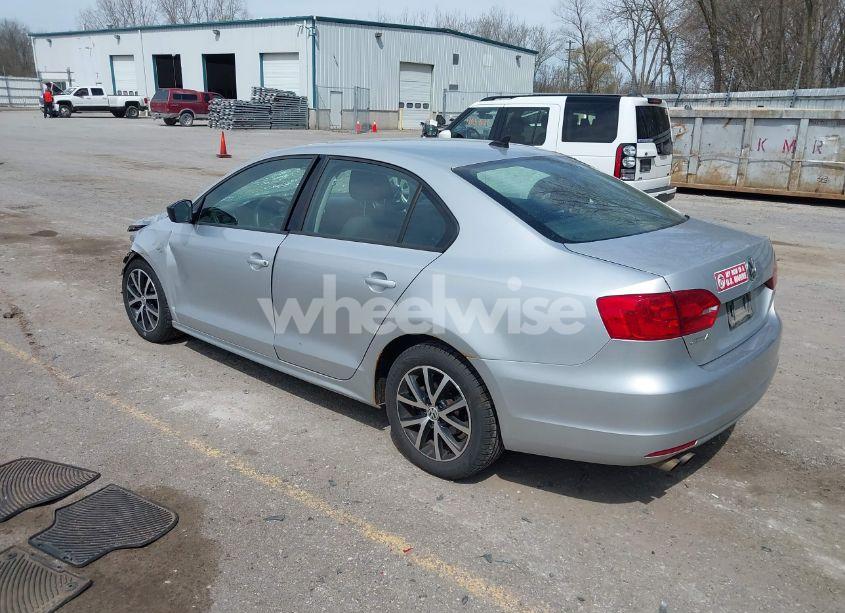 Photo 3 of 2014 Volkswagen Jetta 2.0L TDI VALUE EDITION (VIN 3VWLL7AJ3EM332617)