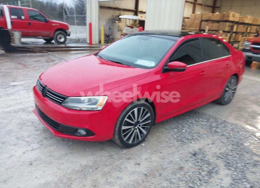 Photo 2 of 2014 Volkswagen Jetta 2.0L TDI (VIN 3VWLL7AJ3EM394597)