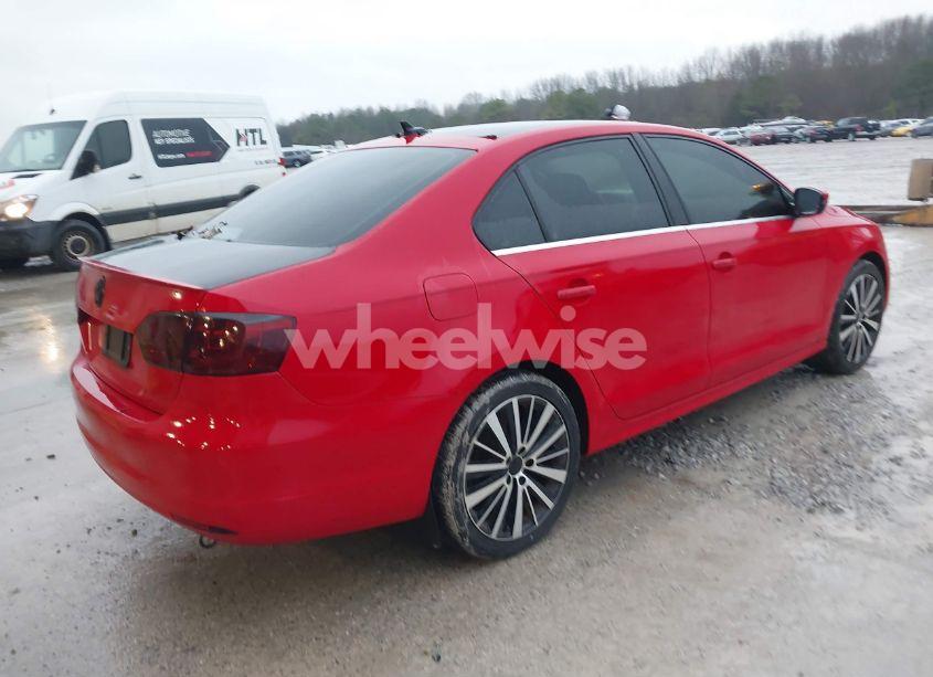 Photo 4 of 2014 Volkswagen Jetta 2.0L TDI (VIN 3VWLL7AJ3EM394597)