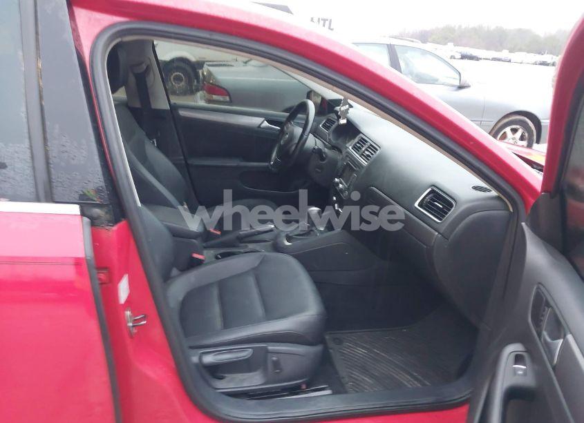 Photo 5 of 2014 Volkswagen Jetta 2.0L TDI (VIN 3VWLL7AJ3EM394597)