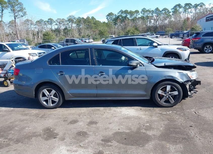 Photo 14 of 2012 Volkswagen Jetta 2.0L TDI (VIN 3VWLL7AJ4CM025566)