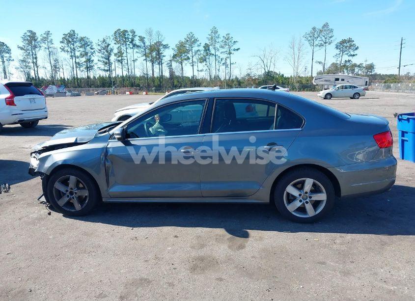 Photo 15 of 2012 Volkswagen Jetta 2.0L TDI (VIN 3VWLL7AJ4CM025566)