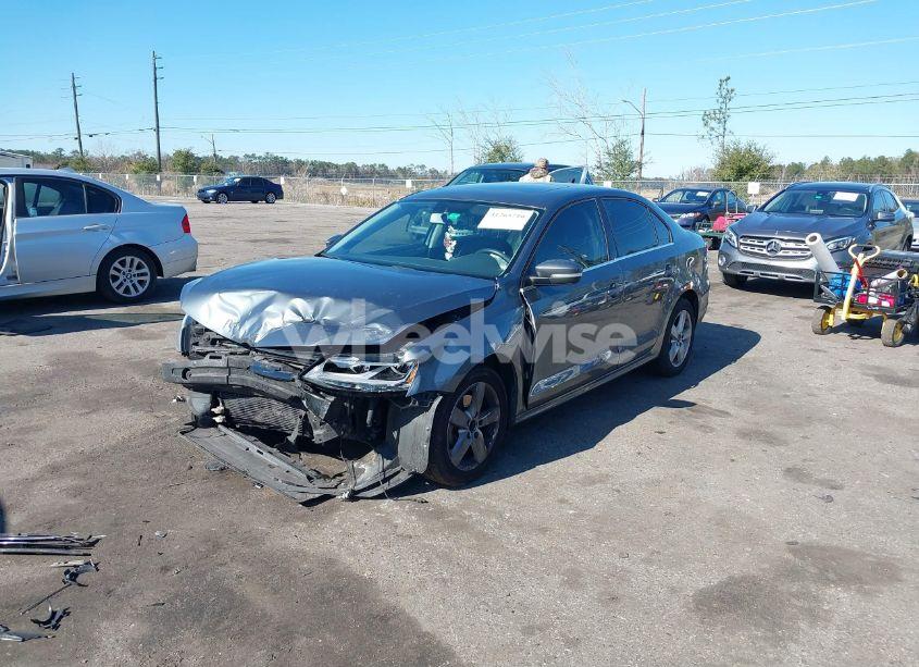 Photo 2 of 2012 Volkswagen Jetta 2.0L TDI (VIN 3VWLL7AJ4CM025566)