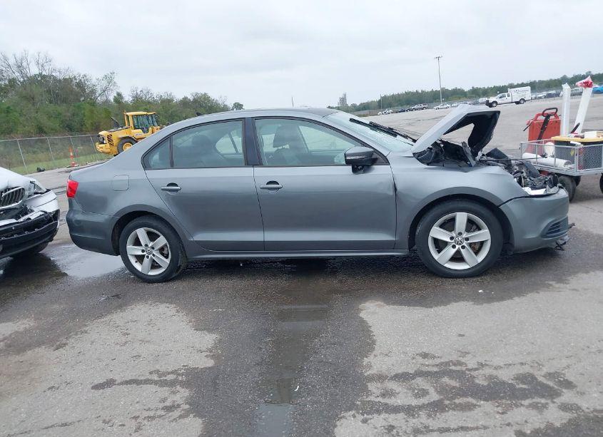 Photo 13 of 2012 Volkswagen Jetta 2.0L TDI (VIN 3VWLL7AJ4CM359757)