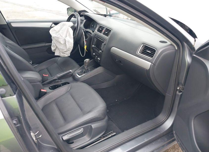 Photo 5 of 2012 Volkswagen Jetta 2.0L TDI (VIN 3VWLL7AJ4CM359757)