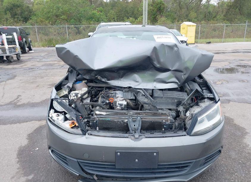 Photo 6 of 2012 Volkswagen Jetta 2.0L TDI (VIN 3VWLL7AJ4CM359757)
