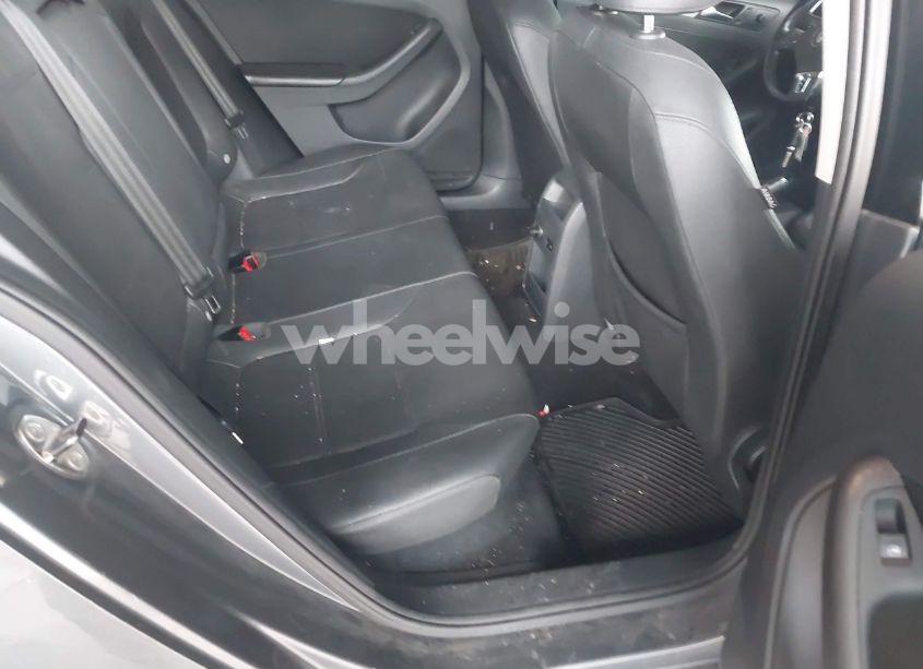 Photo 8 of 2012 Volkswagen Jetta 2.0L TDI (VIN 3VWLL7AJ4CM415535)