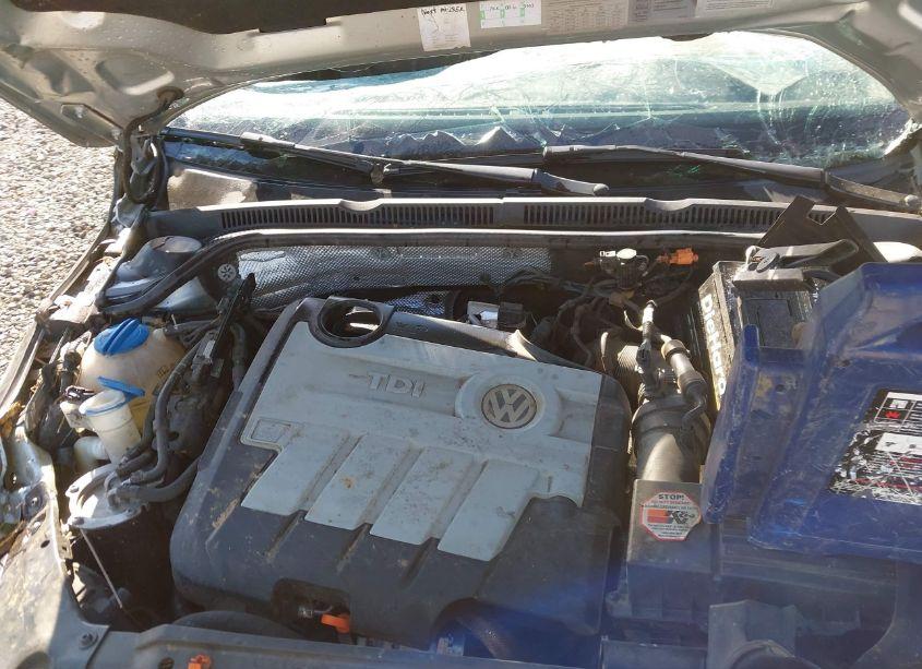 Photo 10 of 2012 Volkswagen Jetta TDI (VIN 3VWLL7AJ4CM416247)