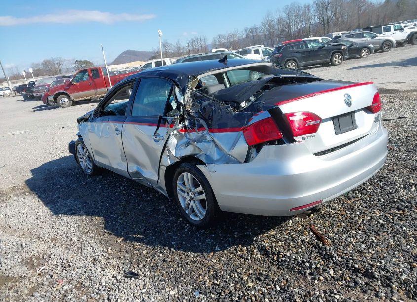 Photo 3 of 2012 Volkswagen Jetta TDI (VIN 3VWLL7AJ4CM416247)