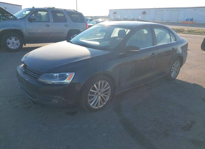 Photo 2 of 2013 Volkswagen Jetta 2.0L TDI (VIN 3VWLL7AJ4DM441473)