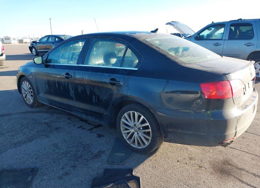 Photo 3 of 2013 Volkswagen Jetta 2.0L TDI (VIN 3VWLL7AJ4DM441473)