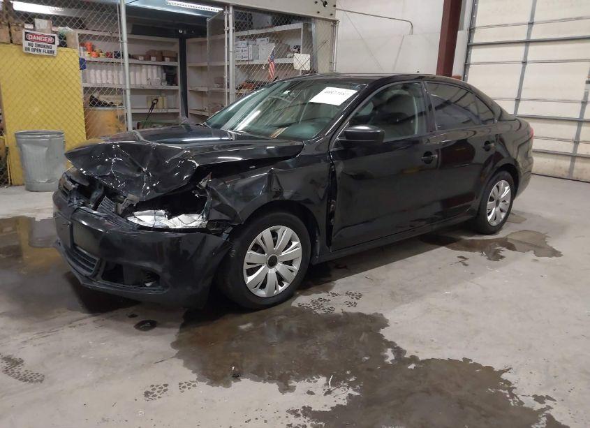 Photo 2 of 2014 Volkswagen Jetta 2.0L TDI VALUE EDITION (VIN 3VWLL7AJ4EM299630)