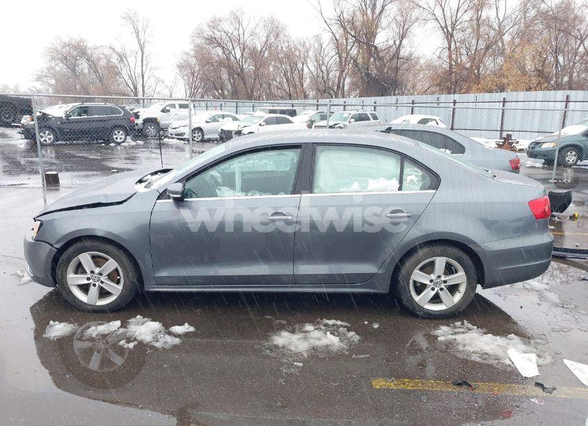 Photo 14 of 2014 Volkswagen Jetta 2.0L TDI (VIN 3VWLL7AJ4EM332920)