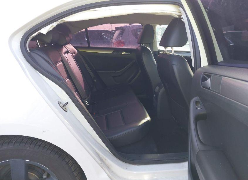 Photo 8 of 2014 Volkswagen Jetta 2.0L TDI (VIN 3VWLL7AJ4EM407258)