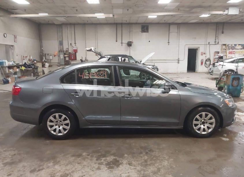 Photo 13 of 2014 Volkswagen Jetta 2.0L TDI (VIN 3VWLL7AJ4EM425825)