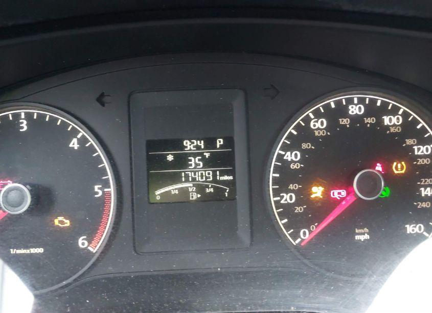 Photo 15 of 2011 Volkswagen Jetta 2.0L TDI (VIN 3VWLL7AJ5BM053472)